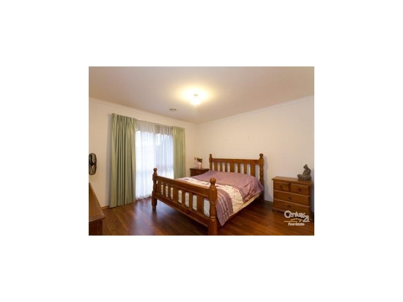 6 Haughton Court, Hampton Park VIC 3976