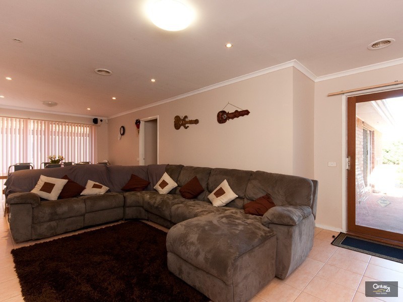 21 Mollisons Hill, Hampton Park VIC 3976