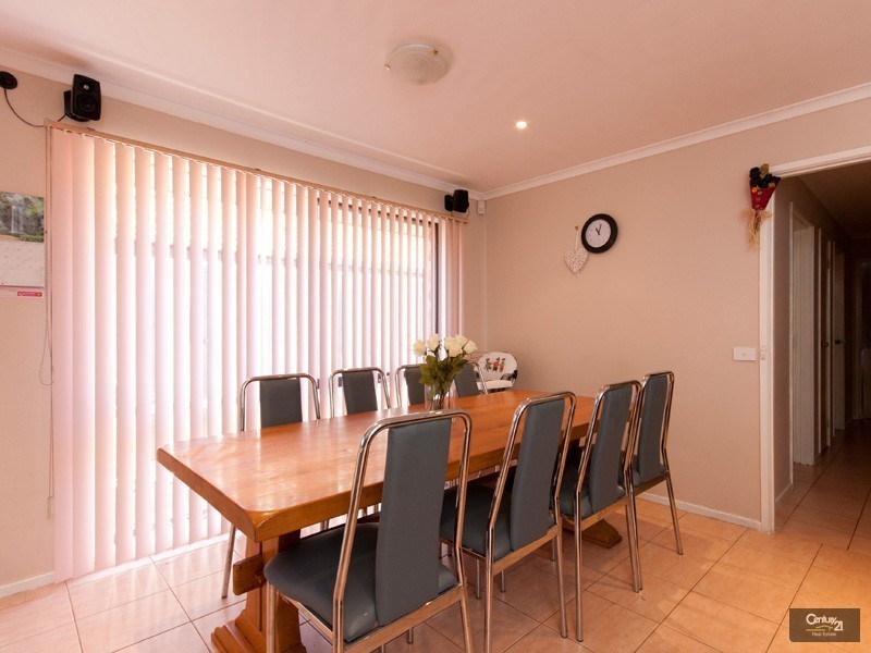 21 Mollisons Hill, Hampton Park VIC 3976