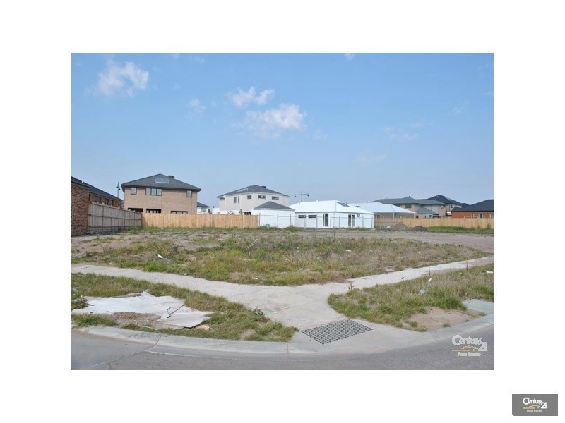 1 Charlbury Crescent, Cranbourne VIC 3977