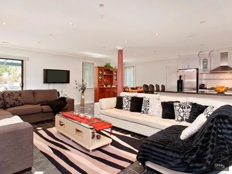 123 Holm Park Road, Beaconsfield VIC 3807