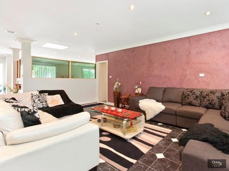 123 Holm Park Road, Beaconsfield VIC 3807