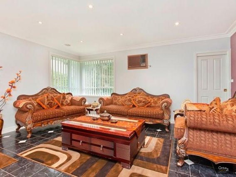 123 Holm Park Road, Beaconsfield VIC 3807