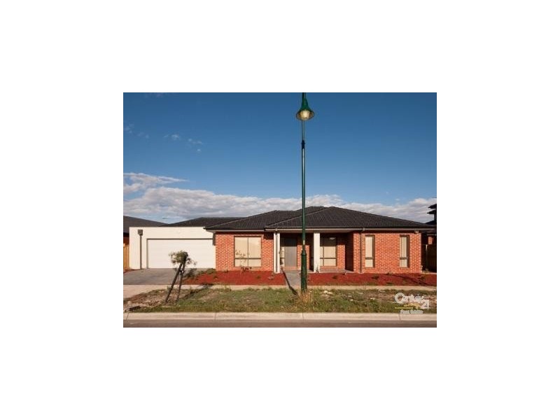 46 Hal Porter Tce, Lynbrook VIC 3975