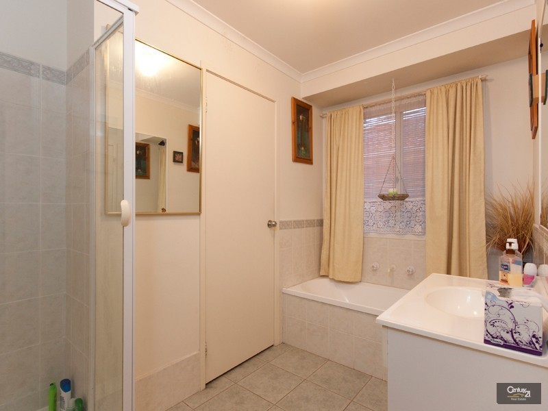 4 Cypress Close, Hampton Park VIC 3976