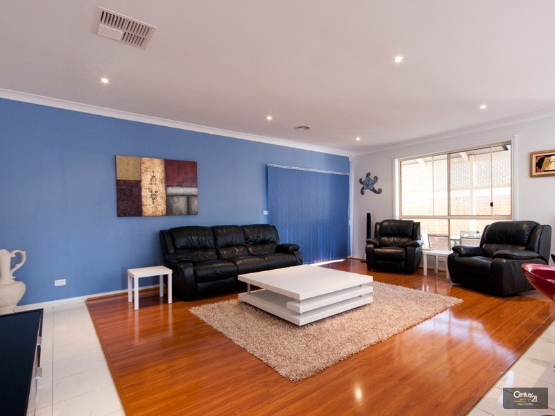 3 Thiele Court, Lynbrook VIC 3975