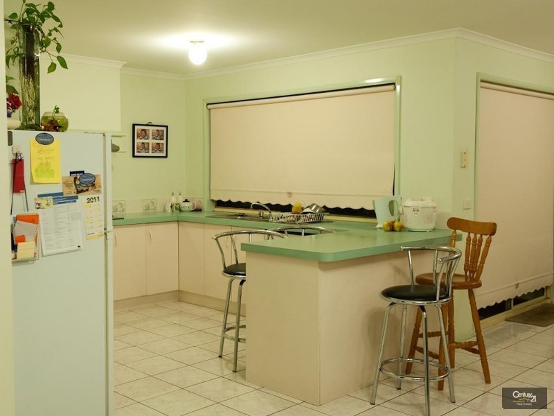 37 Arrino Crescent, Hallam VIC 3803