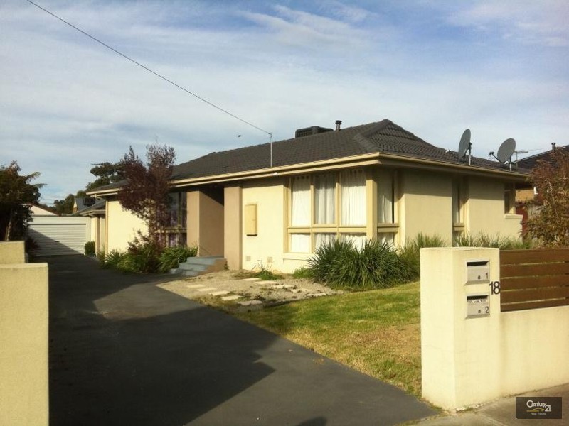 1/18 Winnima Avenue, Hampton Park VIC 3976