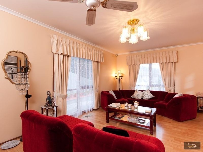 46 Girvan Circuit, Endeavour Hills VIC 3802