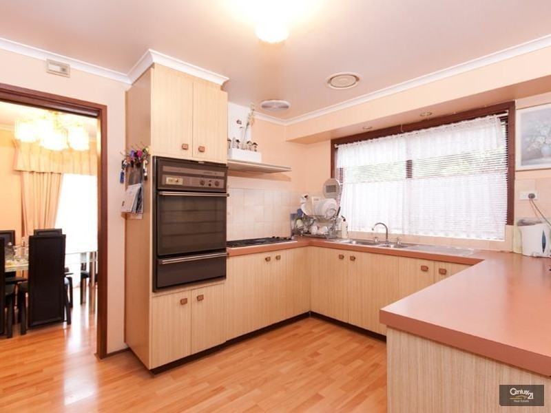 46 Girvan Circuit, Endeavour Hills VIC 3802