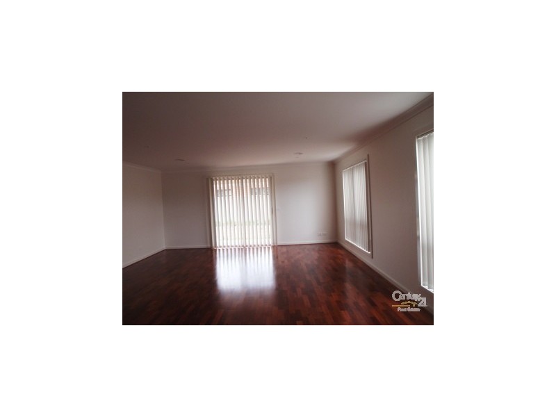 15 Arrow Street, Cranbourne East VIC 3977