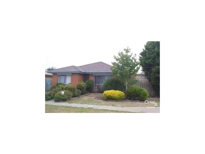 73 Strong Drive, Hampton Park VIC 3976