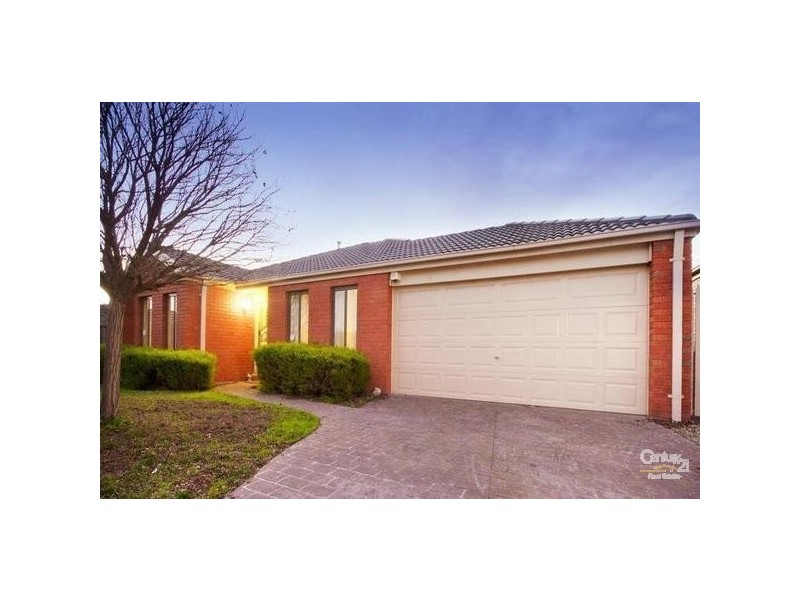 46 Silver Creek Drive, Lynbrook VIC 3975