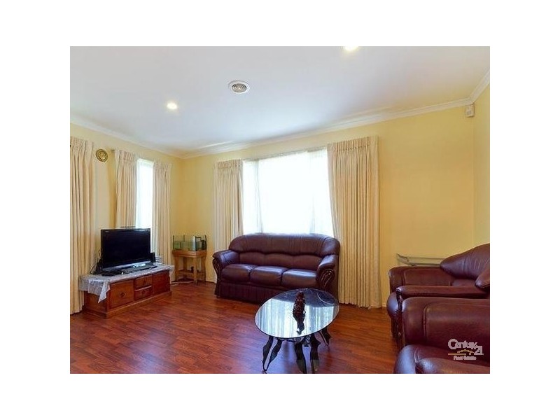 46 Silver Creek Drive, Lynbrook VIC 3975