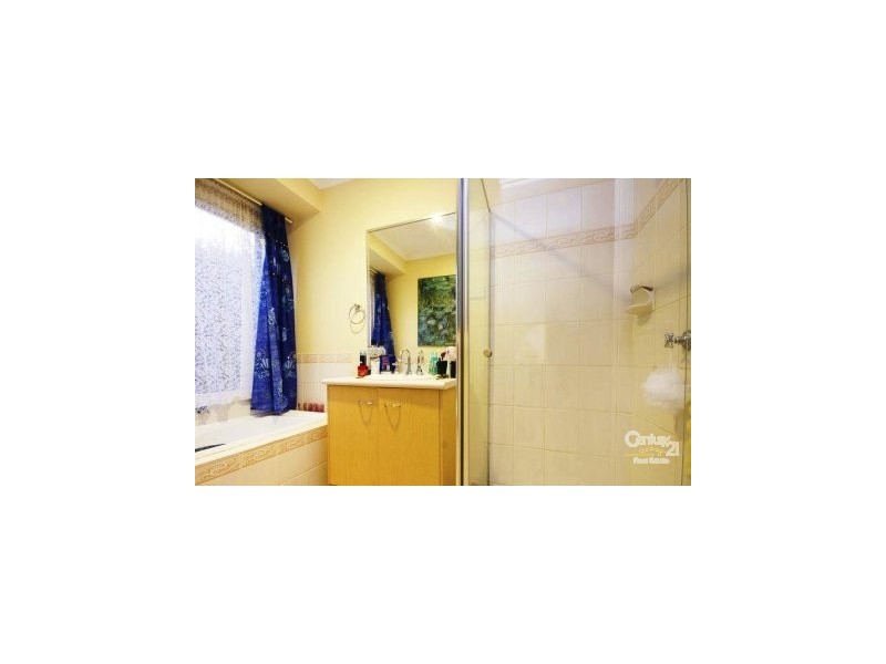 46 Silver Creek Drive, Lynbrook VIC 3975