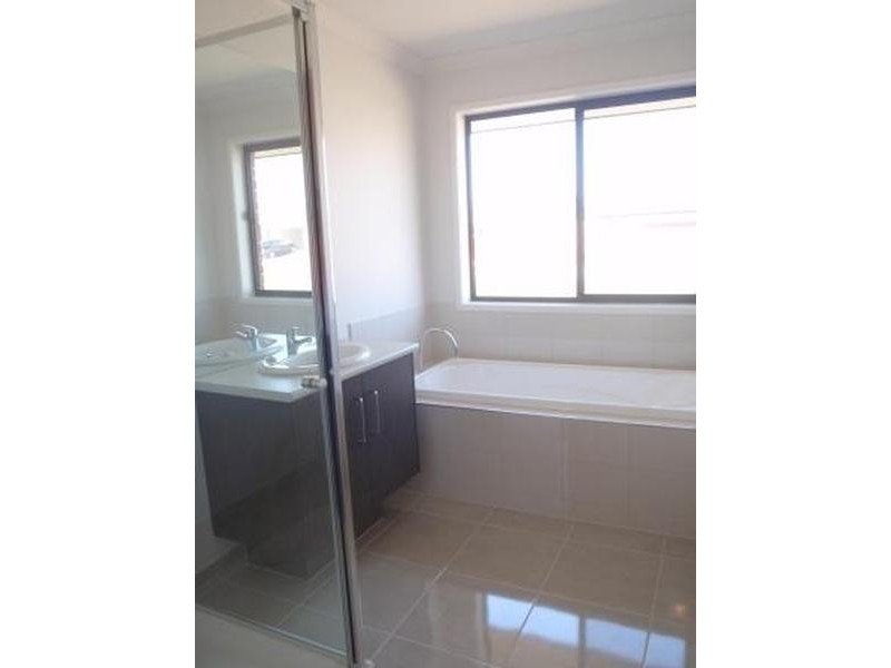 31 Verdant Ave, Officer VIC 3809