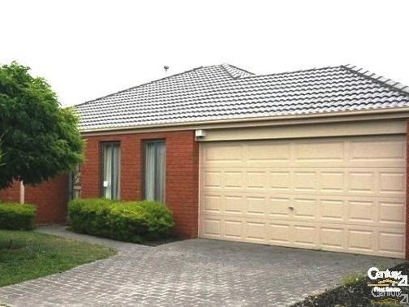 46 Silver Creek Drive, Lynbrook VIC 3975