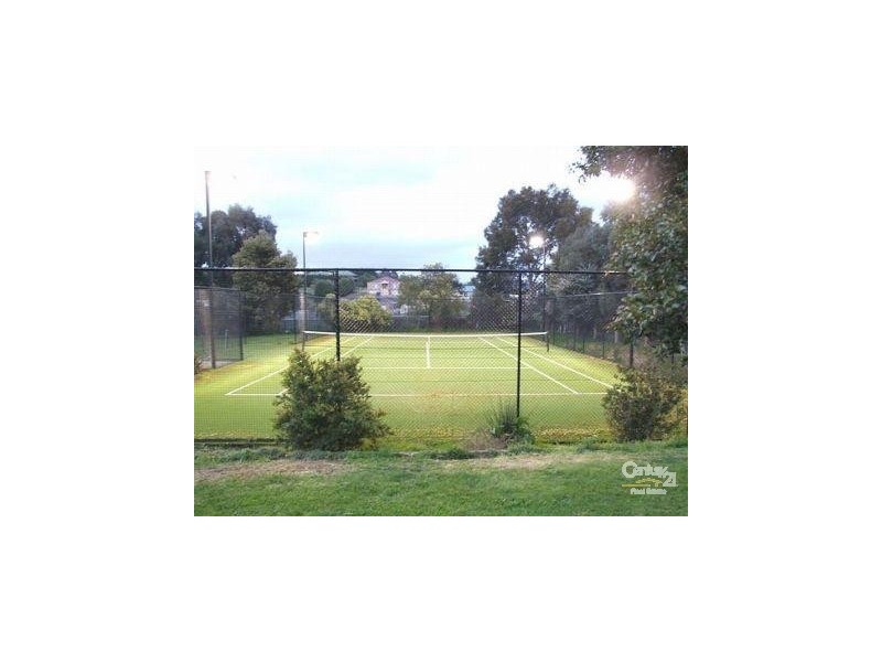 305 Belgrave Hallam, Narre Warren North VIC 3804