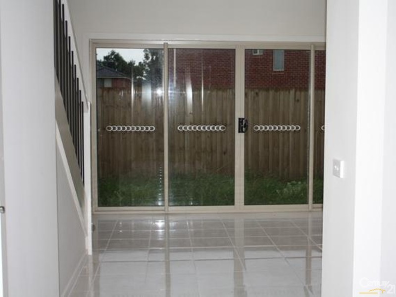 5/12-14 Kingsfield Crescent, Lynbrook VIC 3975