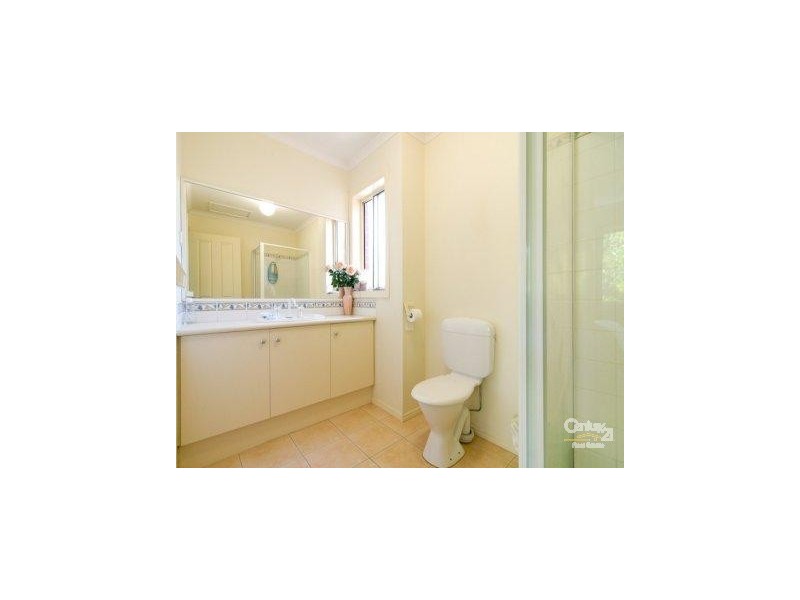 60 Paterson Drive, Lynbrook VIC 3975