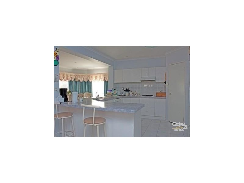 42 Eleanore Cres, Hallam VIC 3803