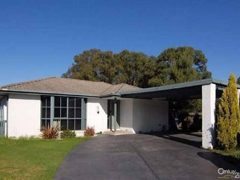 16 Branton Drive, Hampton Park VIC 3976