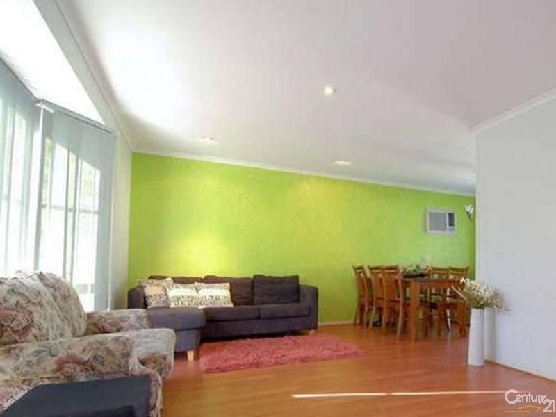 16 Branton Drive, Hampton Park VIC 3976