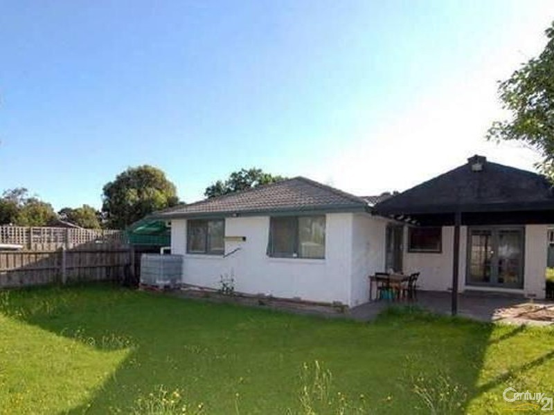 16 Branton Drive, Hampton Park VIC 3976