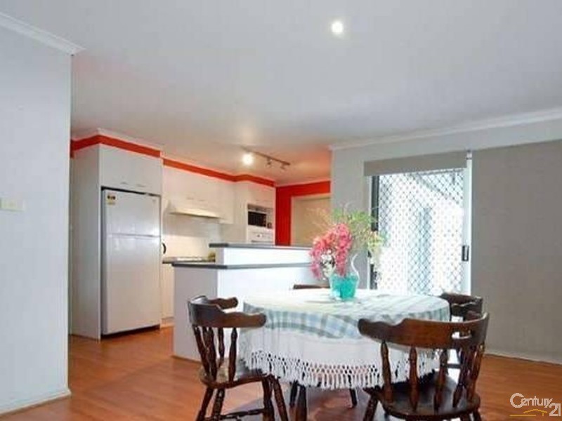 16 Branton Drive, Hampton Park VIC 3976