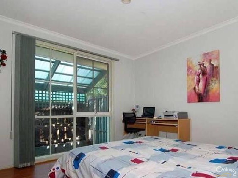 16 Branton Drive, Hampton Park VIC 3976