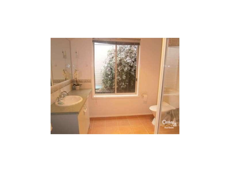 18 Fredrick Rise, Narre Warren South VIC 3805