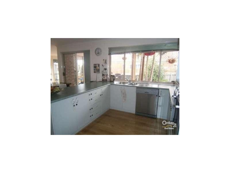 18 Fredrick Rise, Narre Warren South VIC 3805