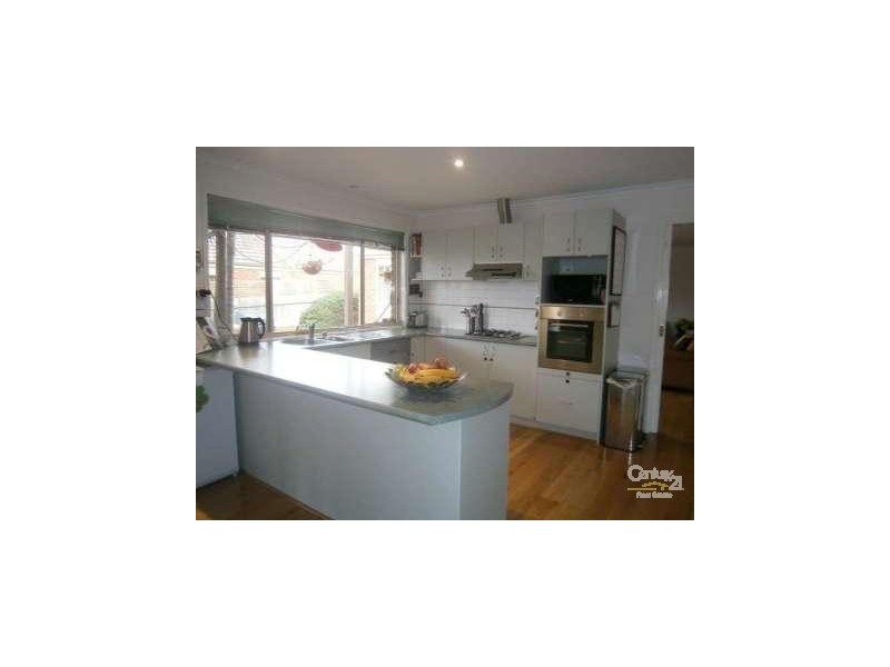 18 Fredrick Rise, Narre Warren South VIC 3805