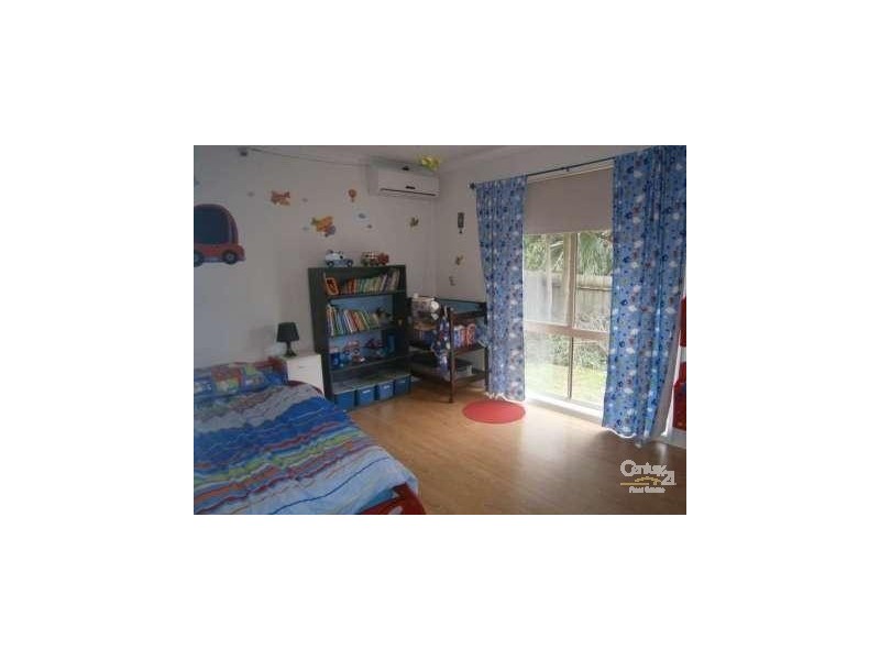 18 Fredrick Rise, Narre Warren South VIC 3805