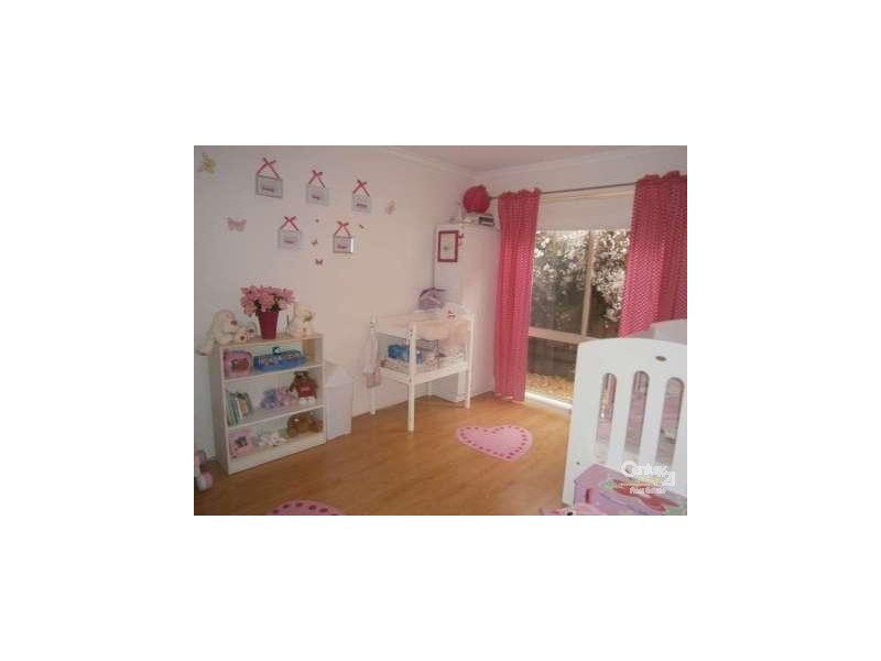 18 Fredrick Rise, Narre Warren South VIC 3805