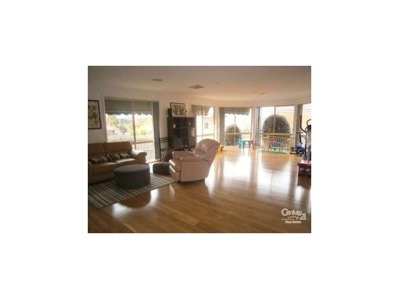 18 Fredrick Rise, Narre Warren South VIC 3805