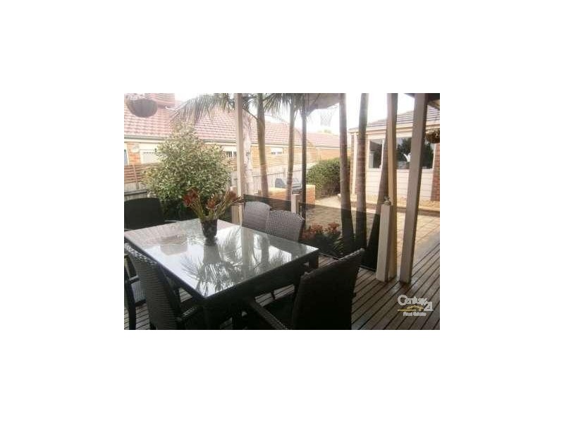 18 Fredrick Rise, Narre Warren South VIC 3805