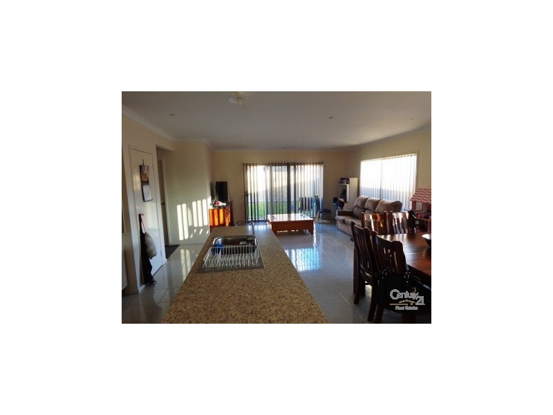 33 Verdant Ave, Officer VIC 3809