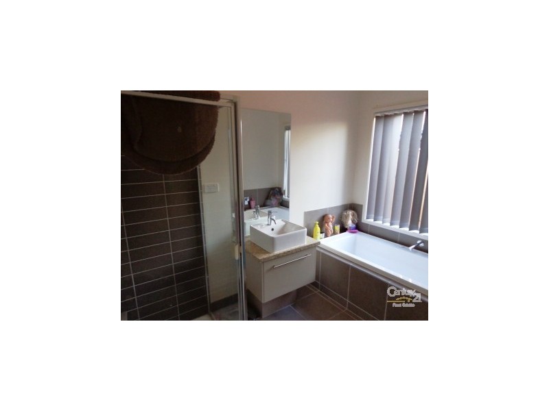 33 Verdant Ave, Officer VIC 3809