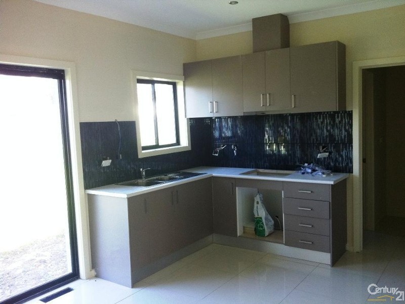 Unit 2 19 Hampton Drive, Hampton Park VIC 3976