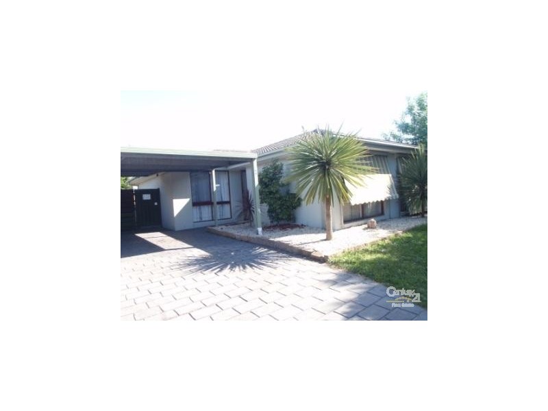 4 Pollina Close, Hampton Park VIC 3976