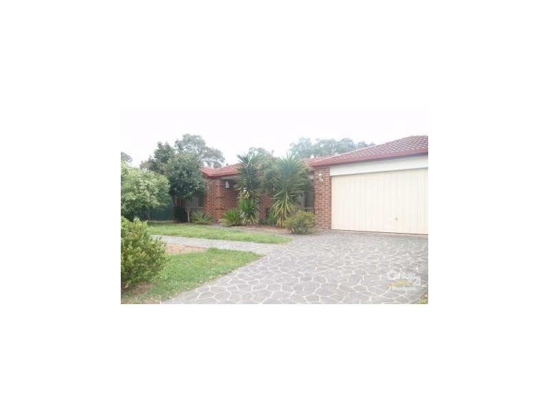 39 Branton Drive, Hampton Park VIC 3976