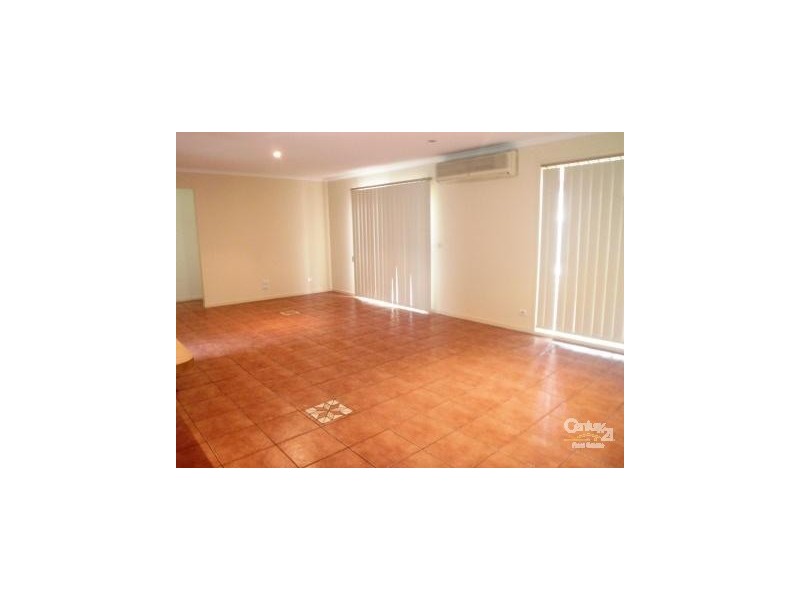 39 Branton Drive, Hampton Park VIC 3976