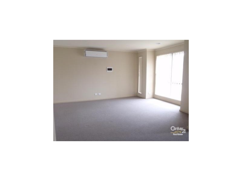 2/73 Somerville Road, Hampton Park VIC 3976