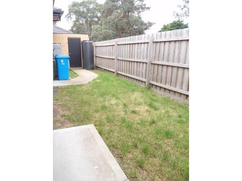 2/73 Somerville Road, Hampton Park VIC 3976