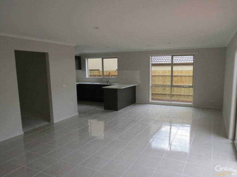 5 Bethune Drive, Hampton Park VIC 3976