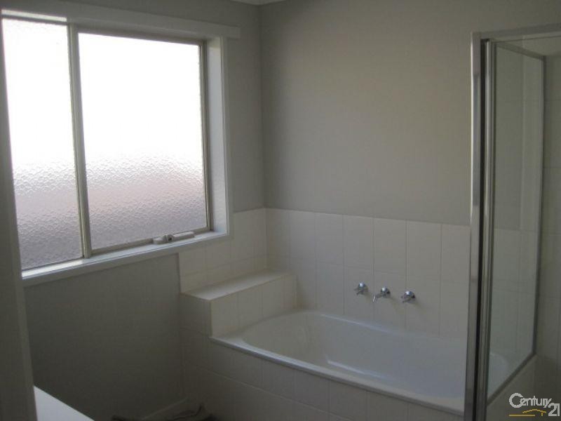 5 Bethune Drive, Hampton Park VIC 3976