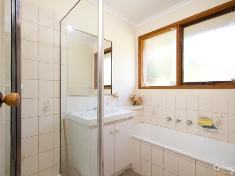 24 Willow Drive, Hampton Park VIC 3976