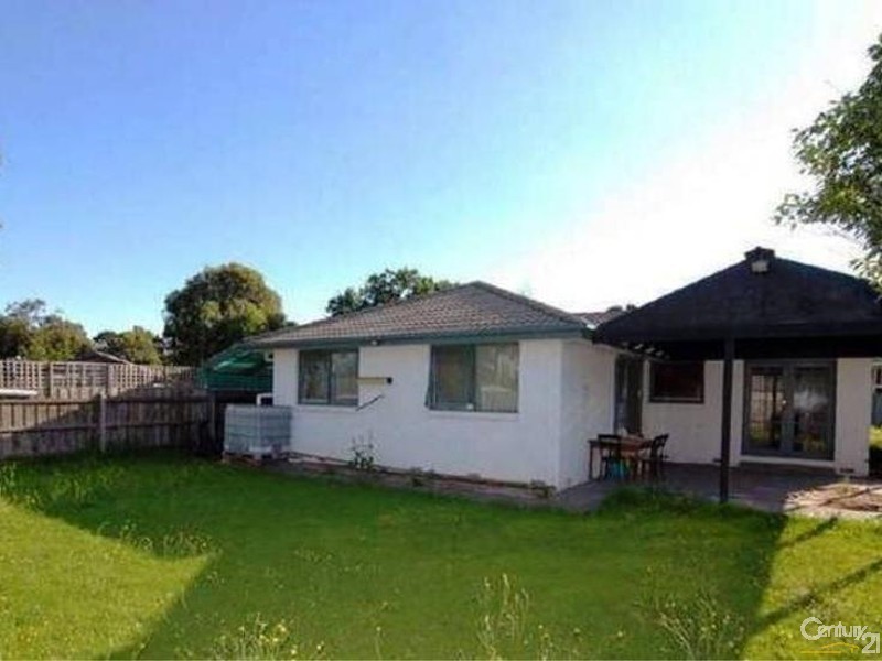 16 Branton Drive, Hampton Park VIC 3976