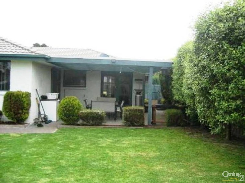 16 Branton Drive, Hampton Park VIC 3976
